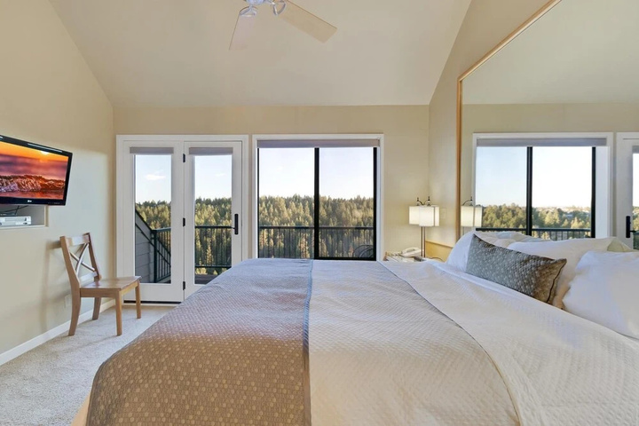 Room 3 of 20
