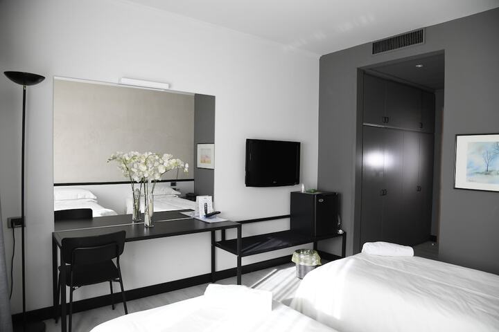 Room 10 of 23