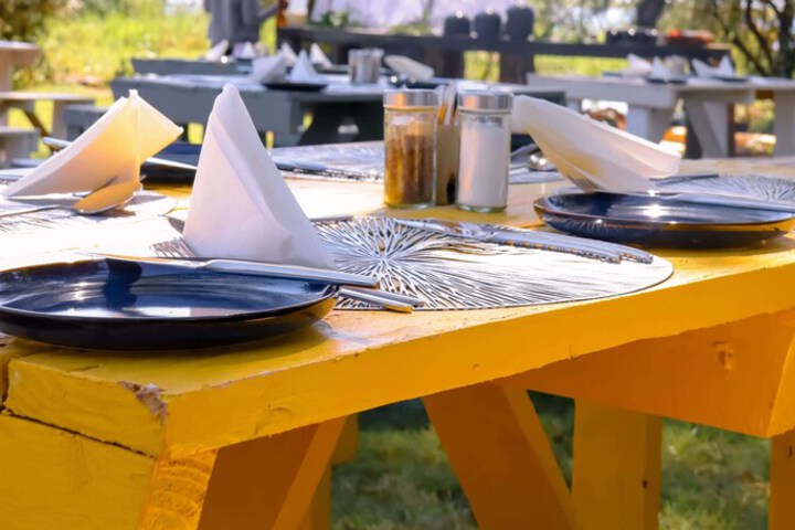 Dining 74 of 93