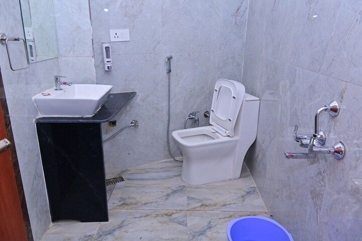 Room 20 of 27