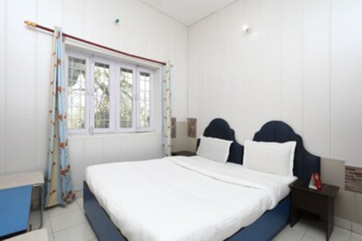 Room 18 of 25