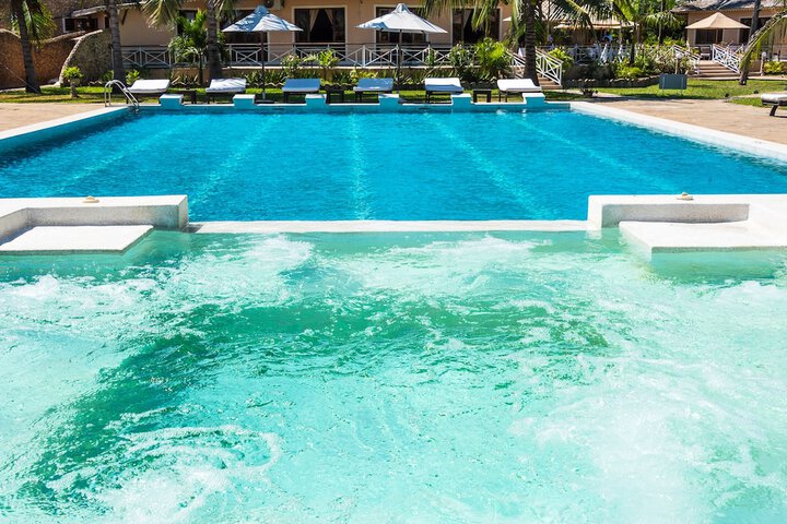 Pool 64 of 143
