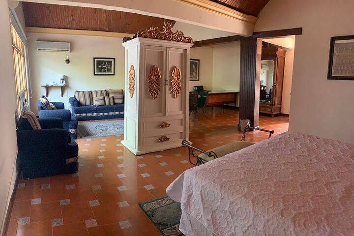 Room 6 of 96