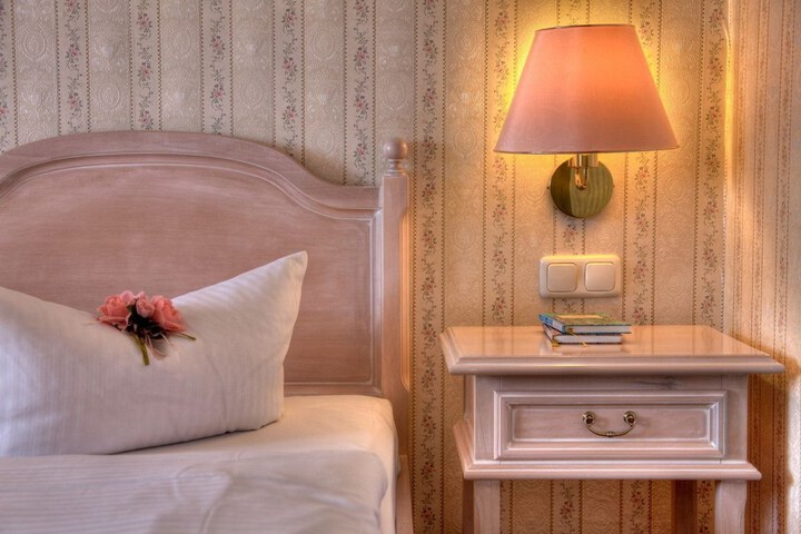 Room 2 of 24