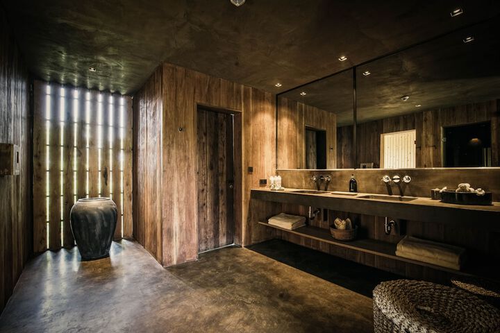 Bathroom Interior Photo