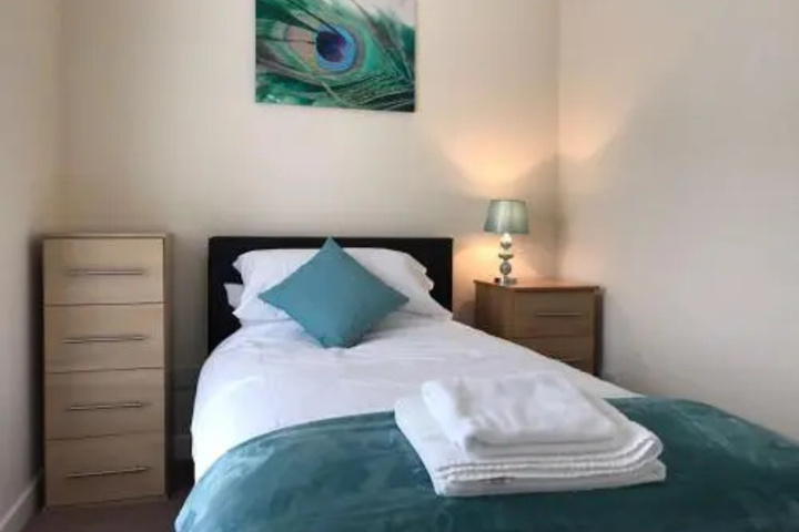Room 2 of 16