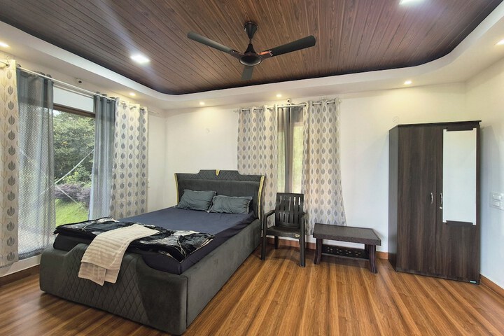 Room 3 of 28