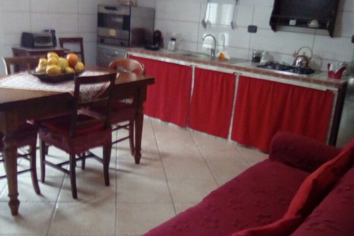 Room 8 of 16