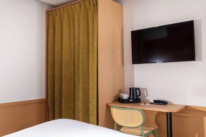 Room 30 of 55