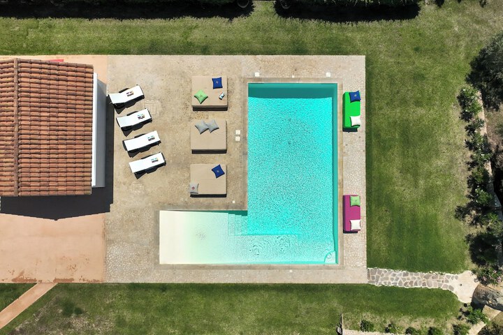 Pool 60 of 93