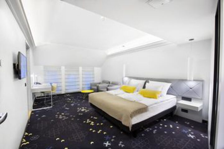 Room 29 of 73