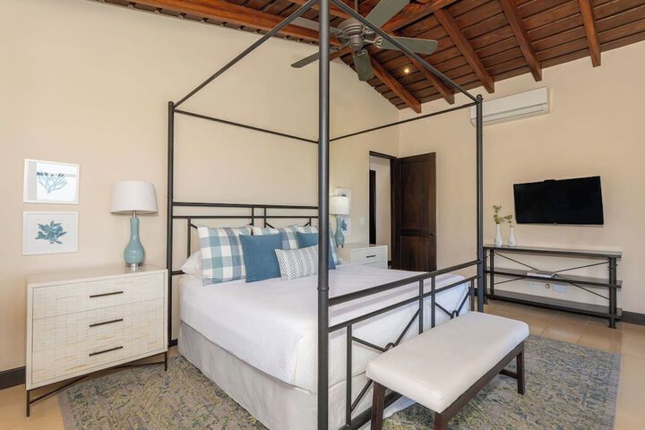 Room 155 of 1000