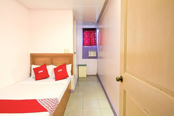 Room 6 of 20