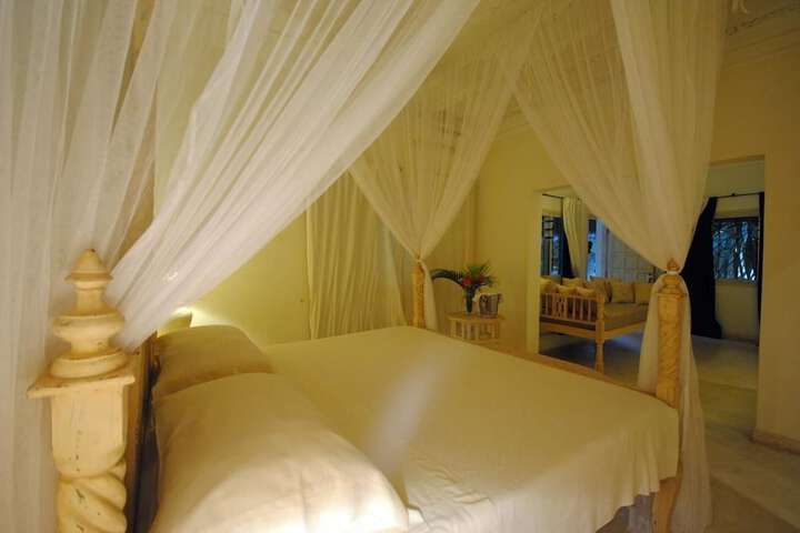 Room 9 of 30