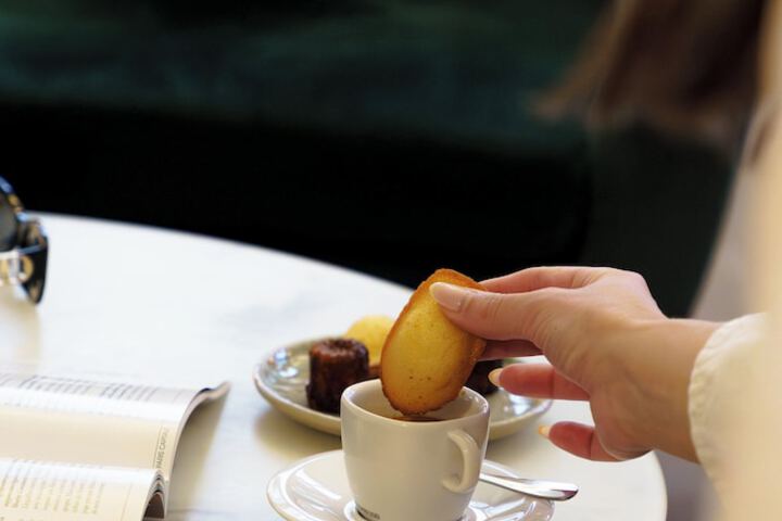 Breakfast/Coffee Service 73 of 200