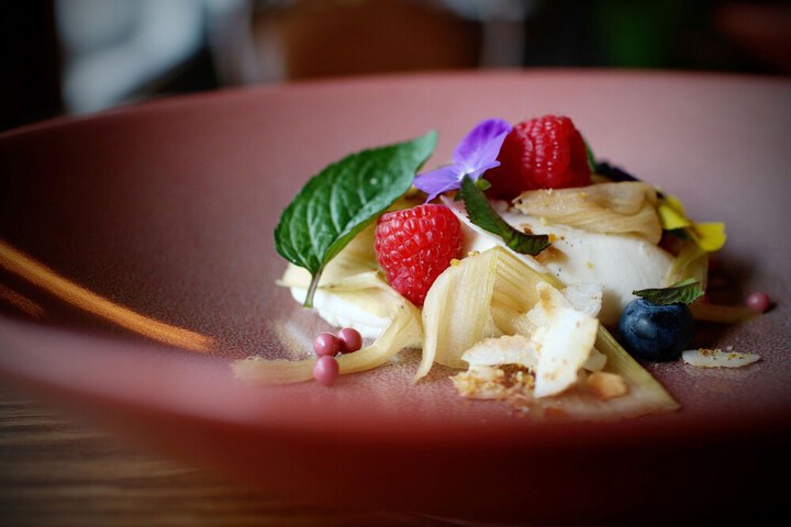 Dining 43 of 50