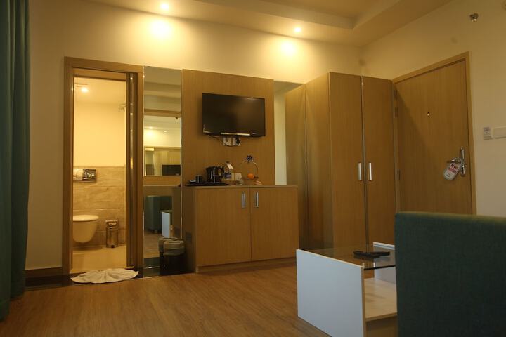 Room 21 of 49