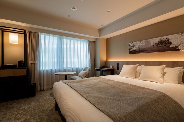 Room 11 of 40