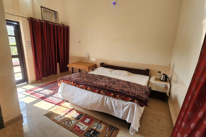 Room 2 of 29