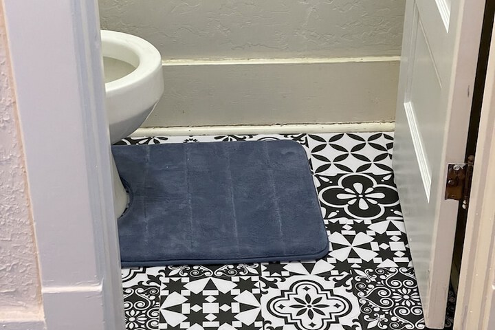 Room 73 of 99