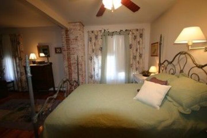 Room 75 of 143