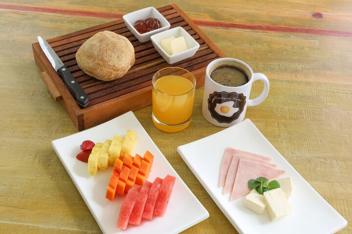 Breakfast/Coffee Service 36 of 42