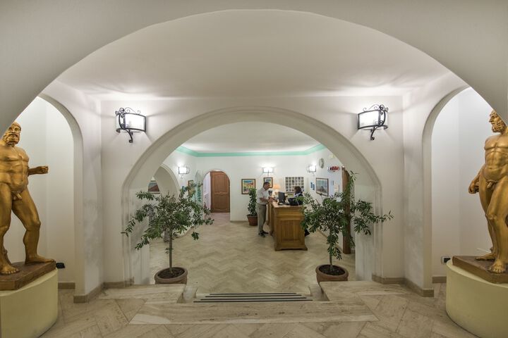 Hotel Interior 5 of 277