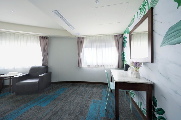 Room 11 of 44