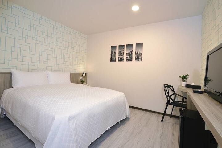 Room 47 of 78