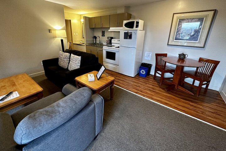 Room 30 of 53