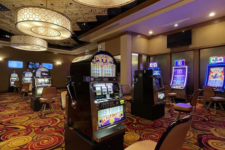 Entertainment 18 of 40