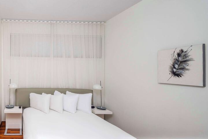 Room 32 of 72