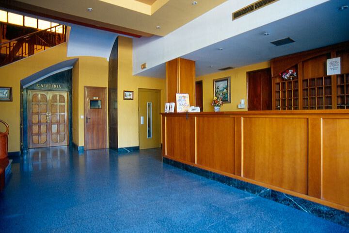 Hotel Interior 4 of 37
