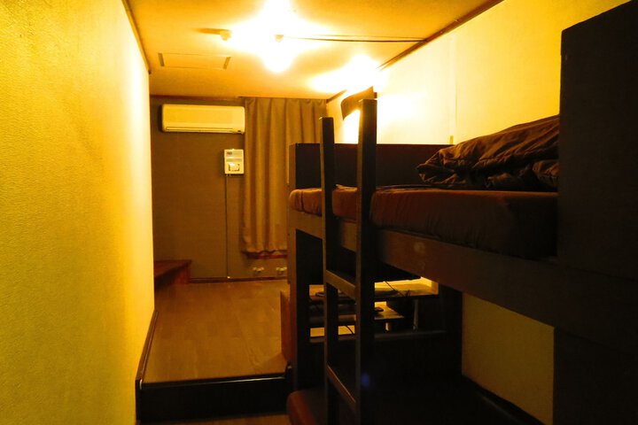 Room 12 of 62