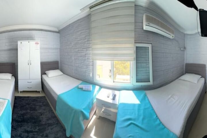 Room 19 of 32