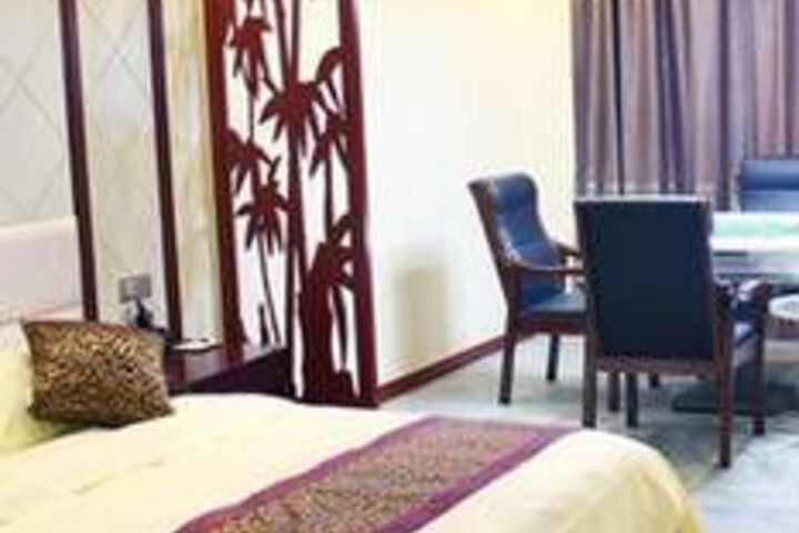 Room 27 of 33