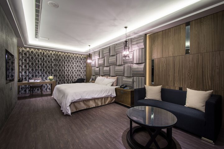 Room 80 of 113