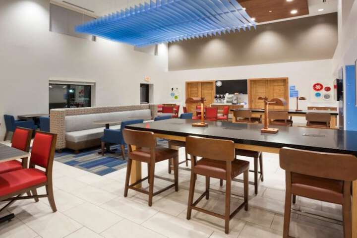 Breakfast/Coffee Service 41 of 48