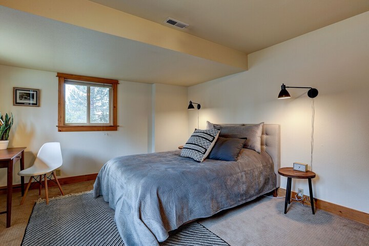 Room 8 of 37