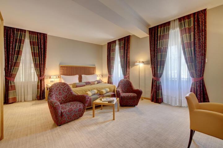 Room 19 of 55