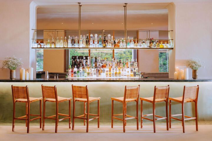 Lounge 190 of 227