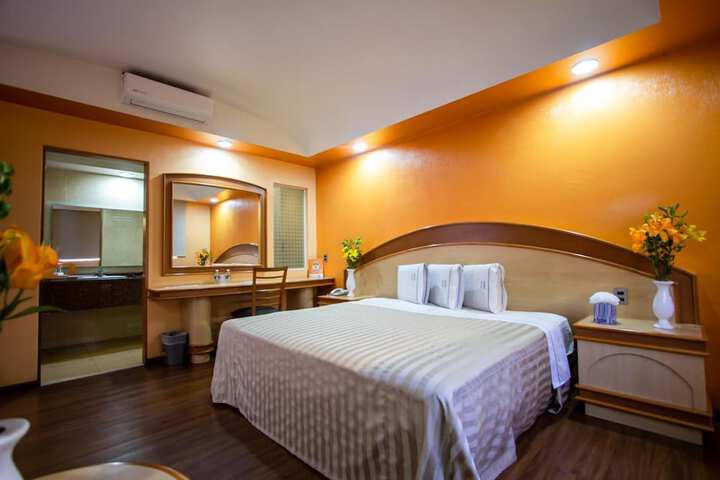 Room 9 of 23