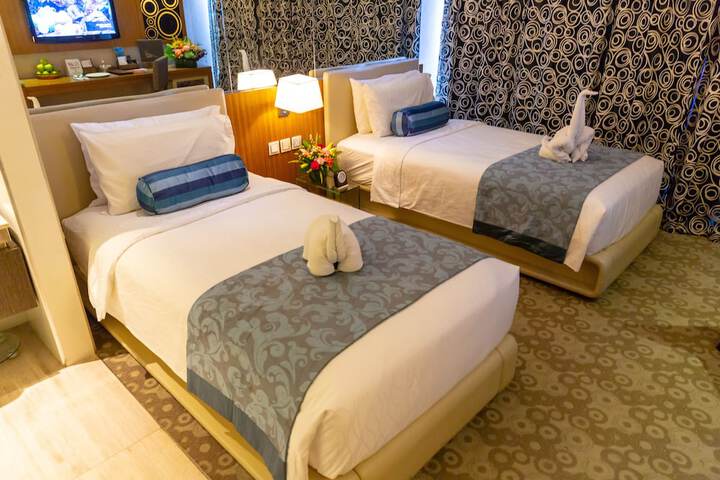 Room 46 of 204