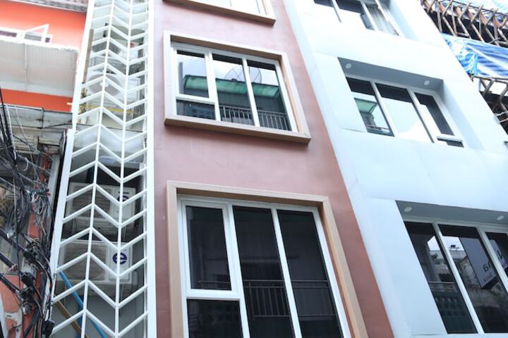 Rose Nana Hotel