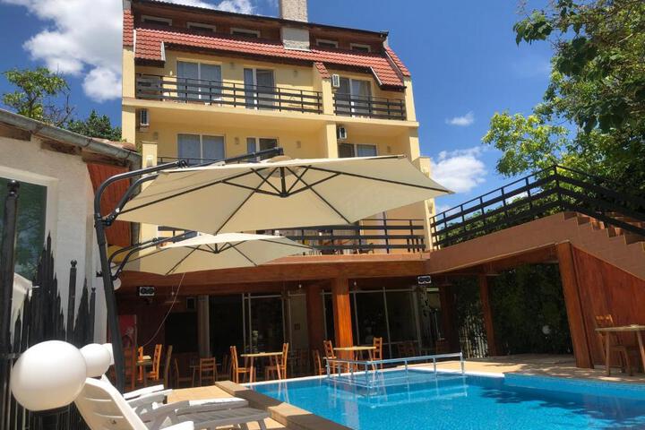 Family Hotel Central