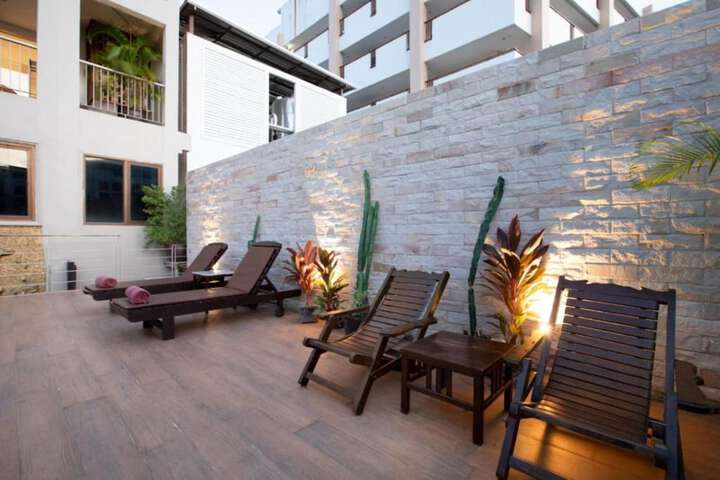 Pool Hotel