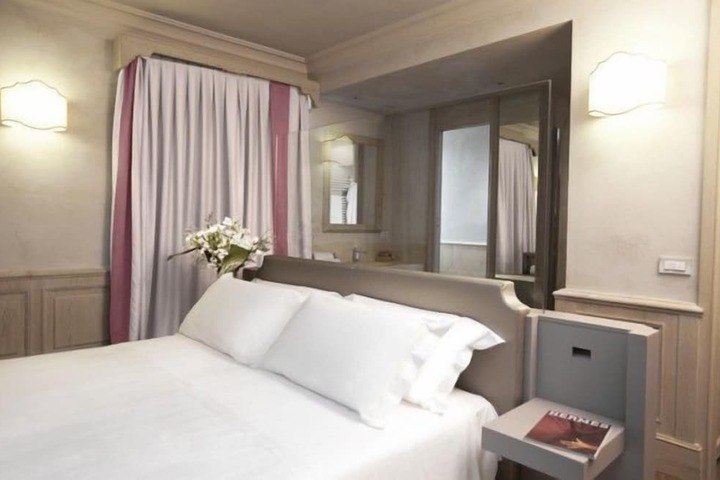 Room 16 of 71