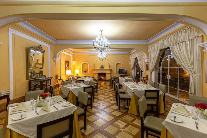 Dining 52 of 96