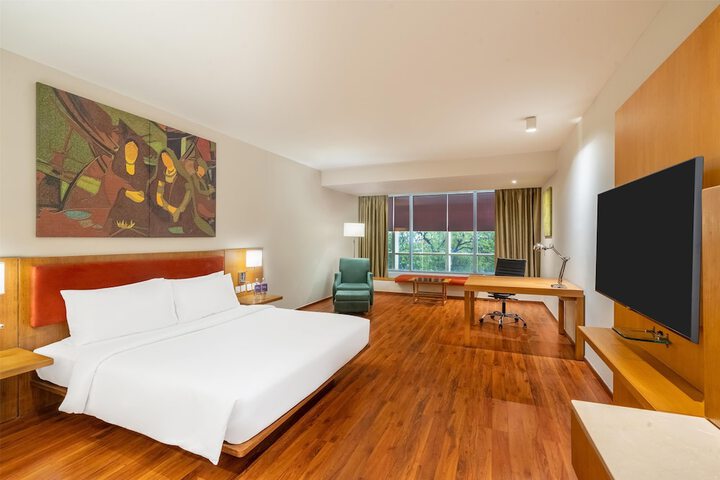 Room 20 of 106