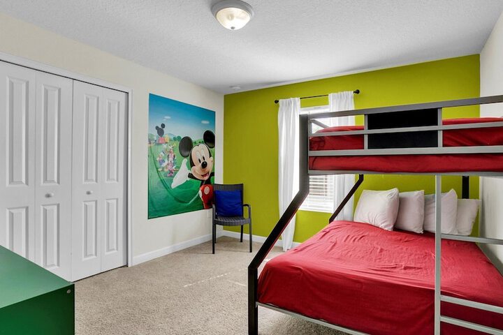 Room 2 of 34